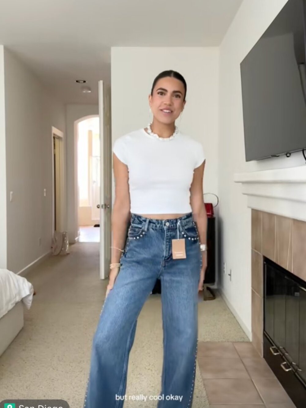 Viral Reformation Studded Cary Jeans - Picture 4 of 7
